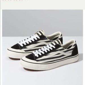 Women’s vans Style 36 SF in stripe
